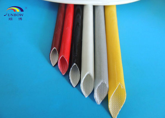 中国 電気ワイヤーは高温抵抗力があるにスリーブを付けるシリコーンのガラス繊維にニスをかけました サプライヤー